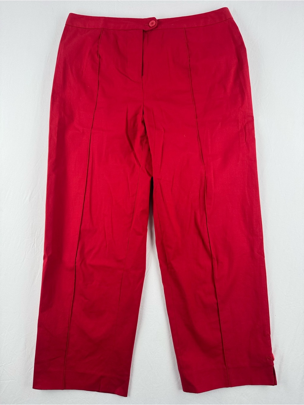 Petite Sophisticate Red Capris with Stretch